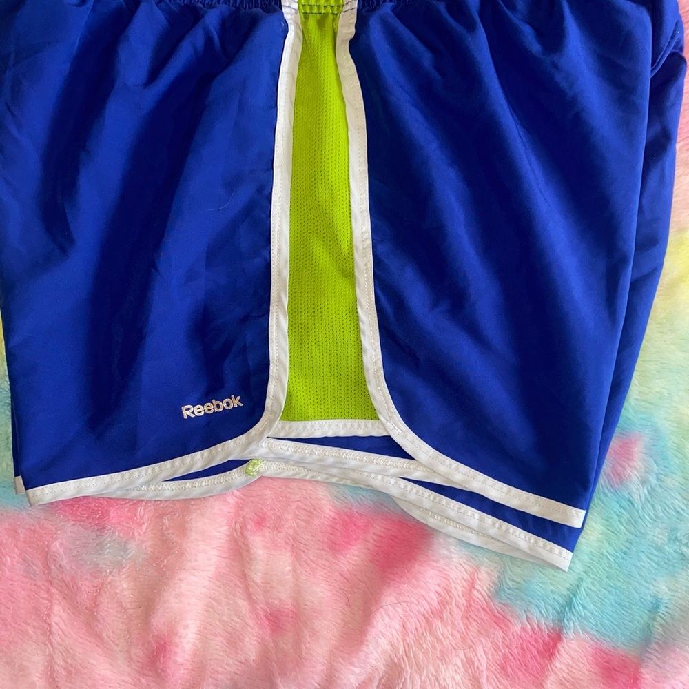Reebox Play Dry Blue running shorts sz M with Drawstring pre owned green lining